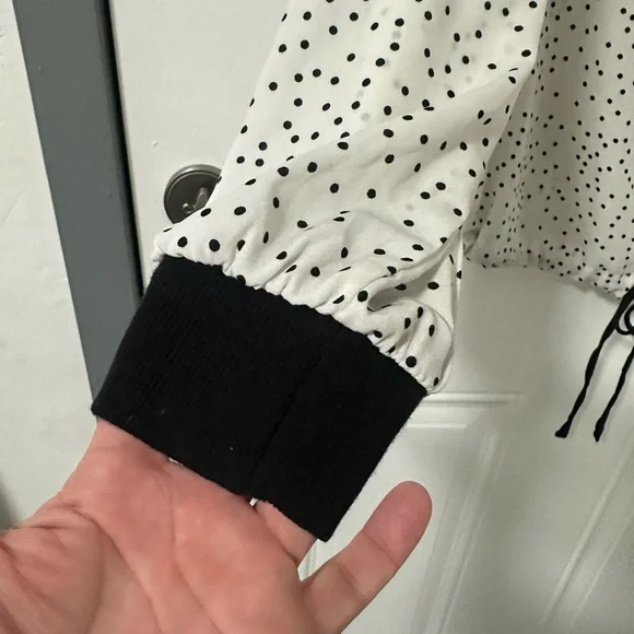 MELLODAY Black and White Polka Dot Blouse, Size Medium - Picture 2 of 8